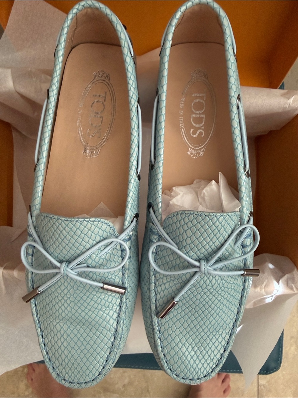 TOD'S Leather Loafers Gommino Driving Shoe Pale Blue EU-Sz 39 US 8.5-9 - Picture 8 of 16